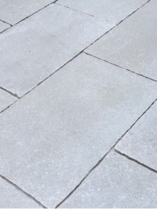 GREY LIMESTONE HAND DRESSED PAVING SLABS 22MM FULL CRATE MIXED SIZE PATIO PACK - 20 SQUARE METERS